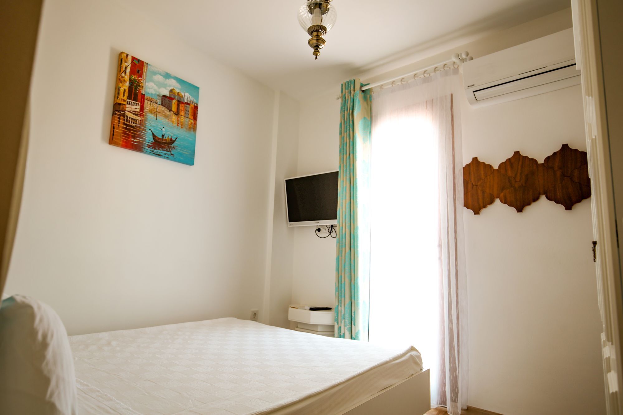 Menendi Otel فوكا المظهر الخارجي الصورة