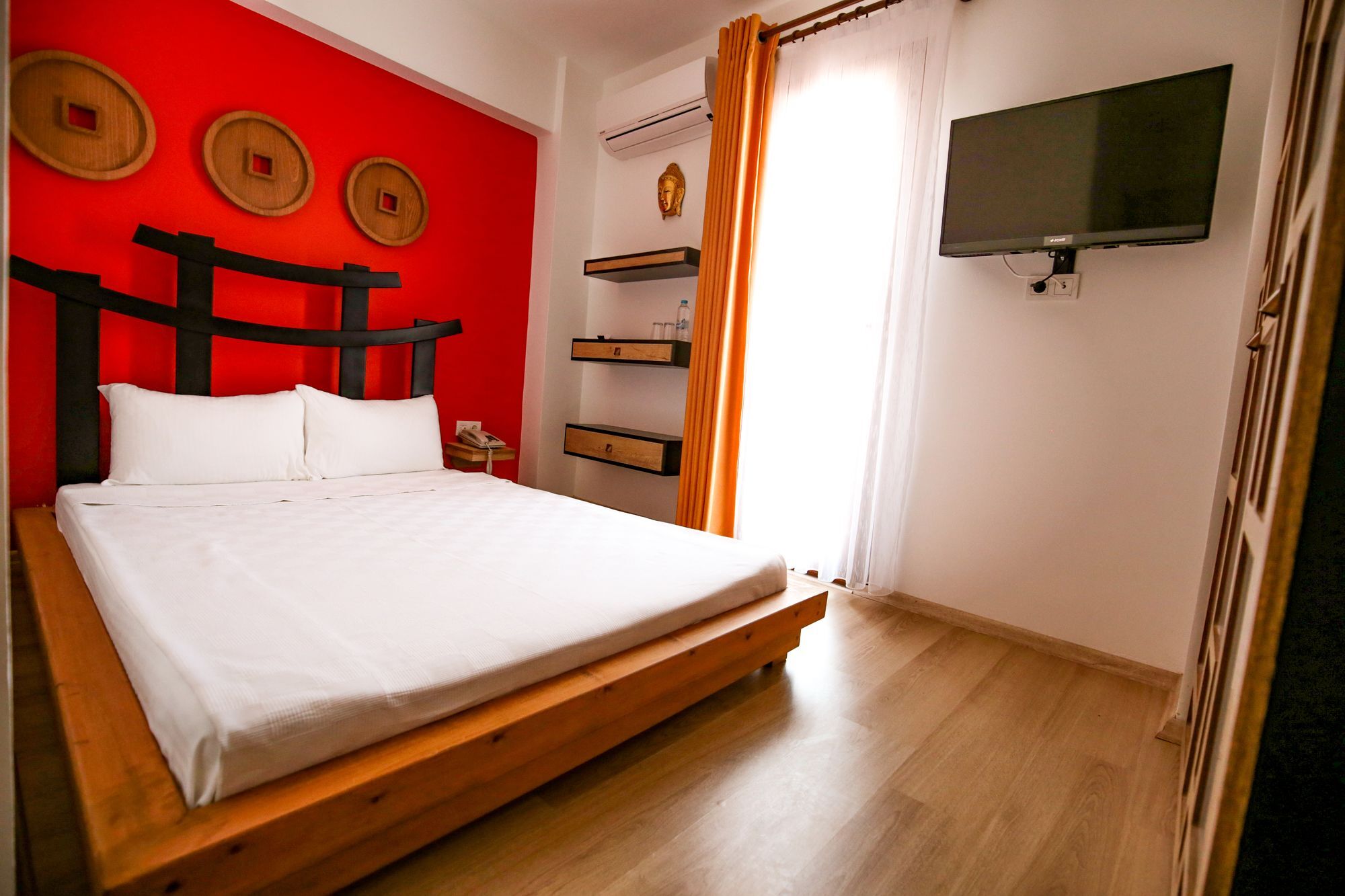Menendi Otel فوكا المظهر الخارجي الصورة