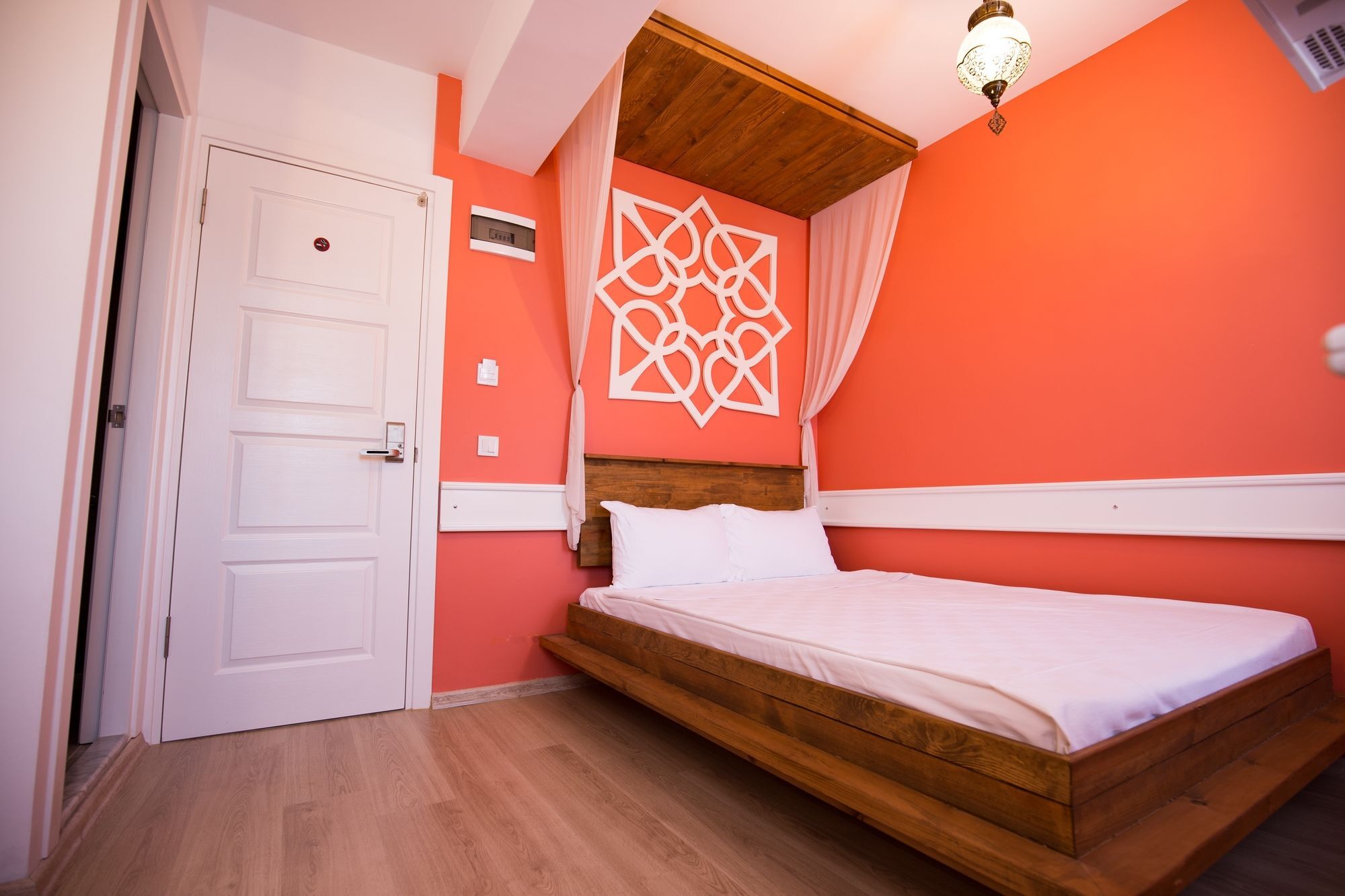Menendi Otel فوكا المظهر الخارجي الصورة