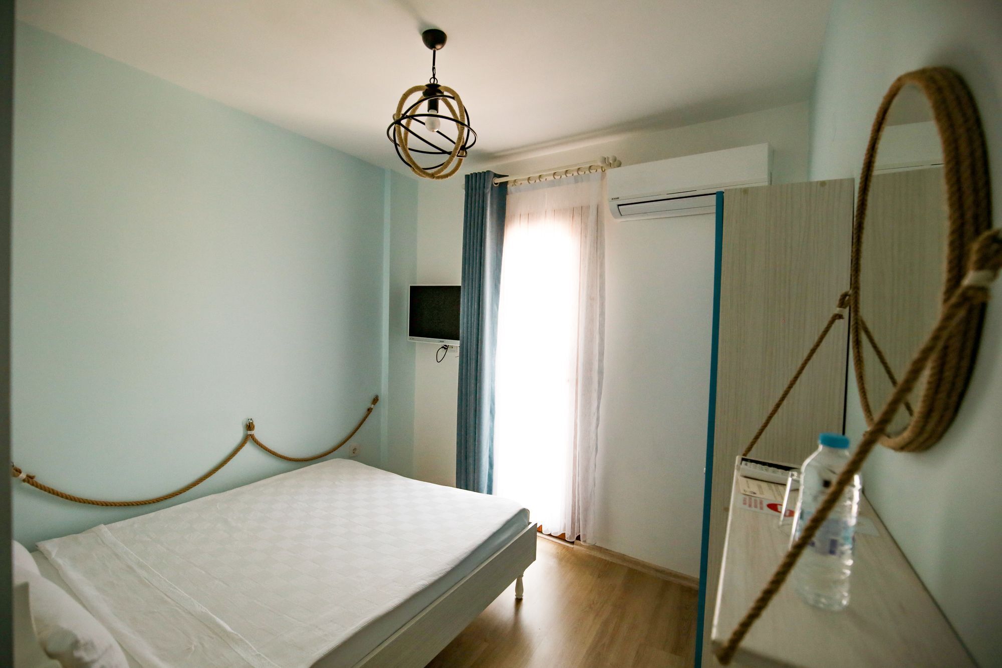 Menendi Otel فوكا المظهر الخارجي الصورة